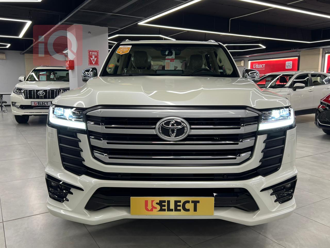 تۆیۆتا لاند کروزەر